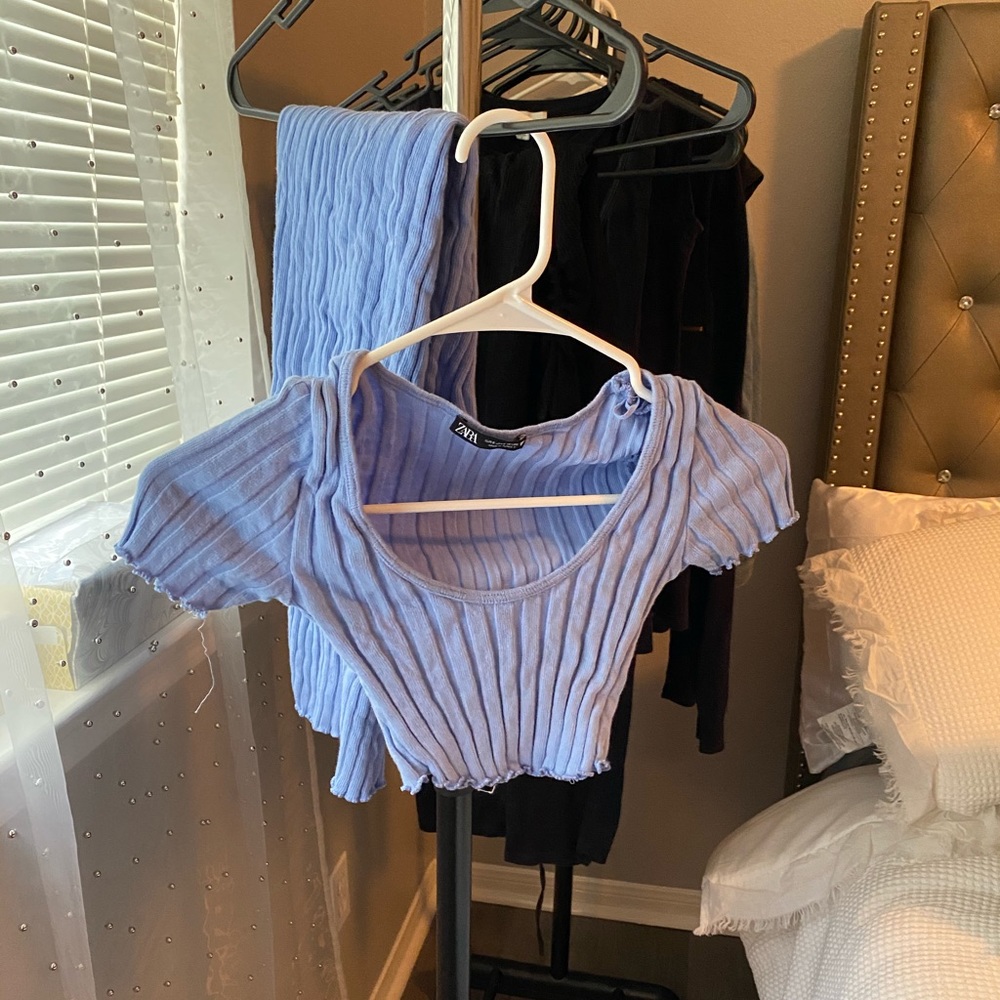 2 Piece Set - image 1